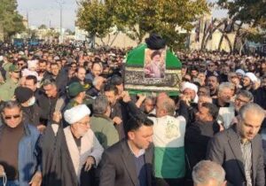 پیکر آیت الله شاهچراغی توسط مردم سمنان تشییع شد