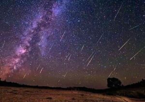 بارش شهابی چیست و چه زمانی اتفاق می افتد؟