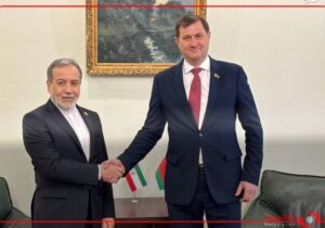 مراسم امضای اسناد توسط وزرای خارجه ایران و بلاروس