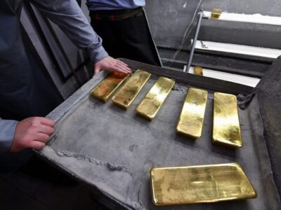 سایه داده‌های اشتغال و نرخ بهره بر قیمت طلا