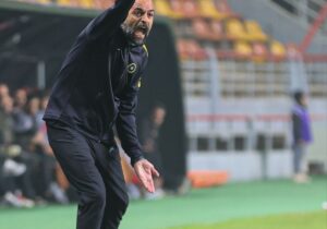 نویدکیا: بازی جذاب و پرتنشی بود با موقعیت های زیاد گلزنی