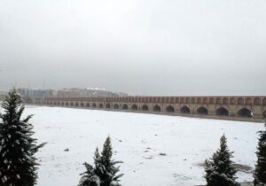 آماده‌باش کامل شهرداری اصفهان در پی هشدار سرمای شدید و یخ‌زدگی معابر