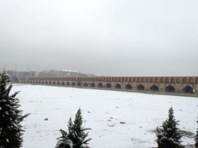آماده‌باش کامل شهرداری اصفهان در پی هشدار سرمای شدید و یخ‌زدگی معابر