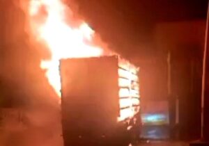 آتشی که با کامیون به آتش نشانی رفت