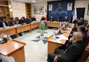 تأکید شورای راهبری و تحول اداری چهارمحال و بختیاری بر اصلاح نظام اداری و ساماندهی شوراهای موازی