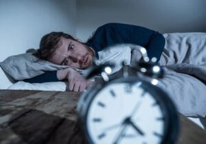 چرخه معیوب بیخوابی؛ سلامت روان و خواب ناکافی در یک دایره باطل!