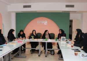 برگزاری نشست کتاب خوانی در قزوین