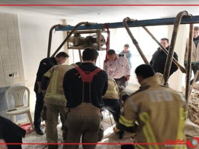 گرفتار شدن دو کارگر در چاه ۲۵ متری در بلوار آفریقا تهران