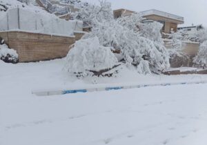 ارتفاع برف در نیسیان اردستان به ۱۹ سانتیمتر رسید