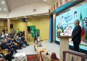 تصور اینکه فقط یک گروه حرف درست می‌زند، جهل مطلق است