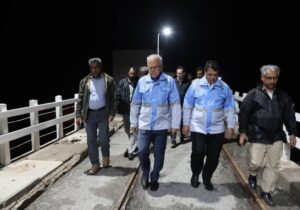 بازدید استاندار هرمزگان از سد استقلال میناب؛ تأکید بر آمادگی برای موج سوم بارش‌ها