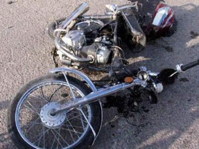 حادثه دلخراش واژگونی موتورسیکلت، جان راکب ۱۸ ساله را گرفت