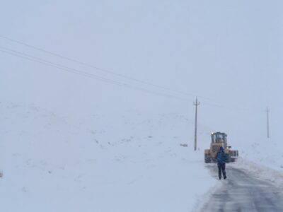 تردد در جاده اردستان اصفهان به سختی انجام می شود
