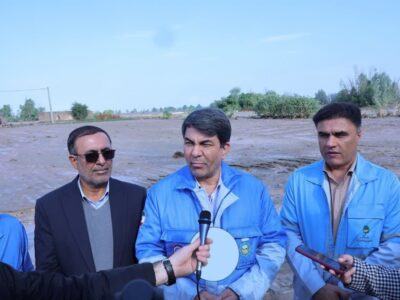 استاندار کرمان در بازدید از مناطق سیل زده رودبارجنوب: ترمیم سیل‌بند‌ها باید به‌سرعت انجام شود