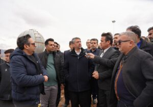 شاهرخی خبر داد: ساخت ورزشگاه لُر آرنا از پیشرفت مطلوبی برخوردار است/ورزشگاه لر آرنا به ۲۵ هزار نفر افزایش می یابد