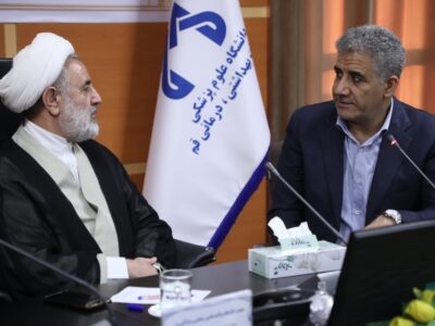 بخش عمده بار درمان مردم بر روی مراکز دولتی است/توجه جدی به موضوع توریسم سلامت