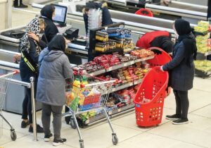 پاییز سخت اقتصاد و پرسش زمستانِ پیشرو/ معیشت، اولویت افکار عمومی است