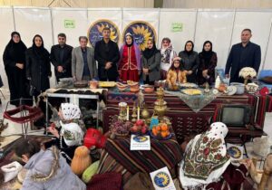 نمایش آیین و سنتهای بومی محلی شب یلدا در جشنواره انقلاب زمستانی شب یلدا (چیلله گئجه سی)