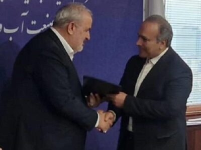 تقدیر وزیر نیرو از مدیر عامل شرکت آب و فاضلاب آذربایجان شرقی به دلیل انتخاب این شرکت به عنوان شرکت پژوهشی برگزیده