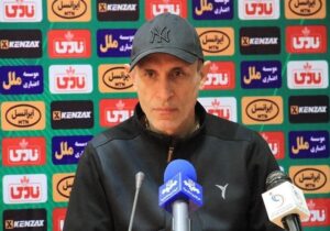 گل‌محمدی: از بازی با چادرملو درس‌های زیادی گرفتیم/ خواسته بازیکنان بزرگ تیم، کاپیتانی نعمتی بود