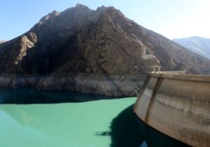 دو سوم ظرفیت سدهای کشور خالی است