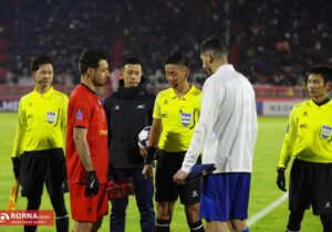 دیدار تیم‌های فوتبال تراکتور- الدحیل