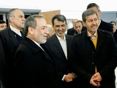 دیپلماسی اقتصادی در قلب اصفهان؛ عراقچی از سالن اجلاس بازدید کرد