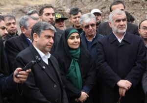 وزیر راه: صدای سوت قطار تا پایان سال در اردبیل شنیده می‌شود/ریل‌گذاری راه‌آهن اردبیل–میانه به پایان رسید