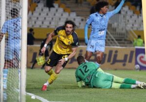 گل دیرهنگام کریولی، سپاهان را قهرمان نیم‌فصل کرد