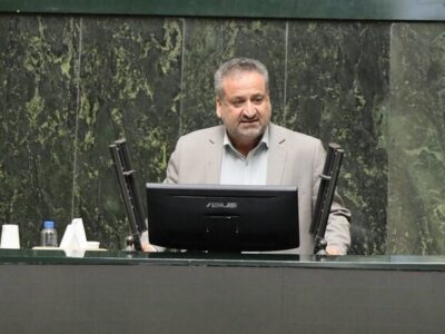 نماینده سبزوار: مردان و زنان ایرانی هیچ گاه زیر بار زور نمی‌روند