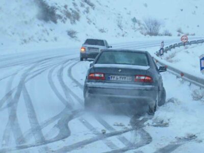 تردد در گردنه‌های سردشت بدون زنجیرچرخ امکان‌پذیر نیست