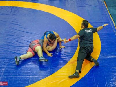 مسابقات کشتی آزاد جوانان قهرمانی استان مرکزی