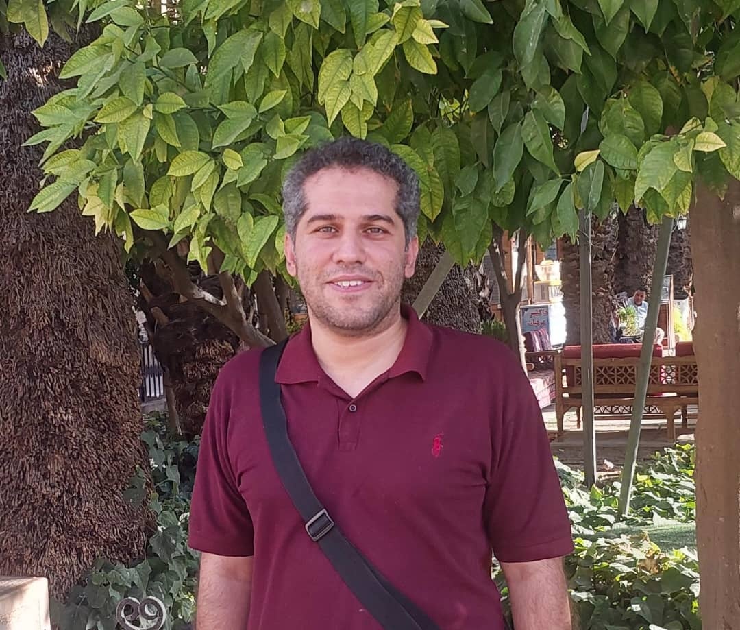 قفس آهنین معلم و رابطه بازاری با دانش آموز / علیه تودهایسازی آموزش / بازتعریف نقش مربی و معلم