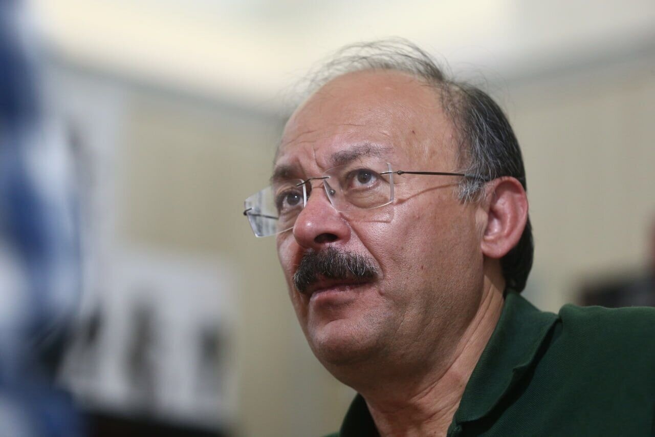 نقد کتاب عبدالکریمی از منظر فلسفه سیاسی؛ آیا در جهان نیچه‌ای زندگی می‌کنیم؟ /  عبدالکریمی:‌ روشنفکری ما دچار غوغاسالاری و روزمرگی شده است