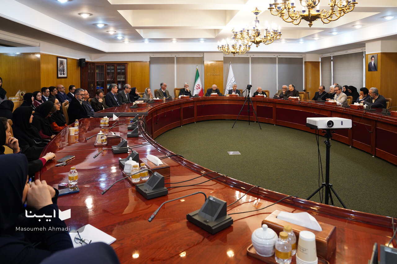 فتح الله مجتبایی: ایران در دنیا کم‌نظیر است آن را از دست ندهید / قدر هویت ملی و فرهنگی خودتان را بدانید