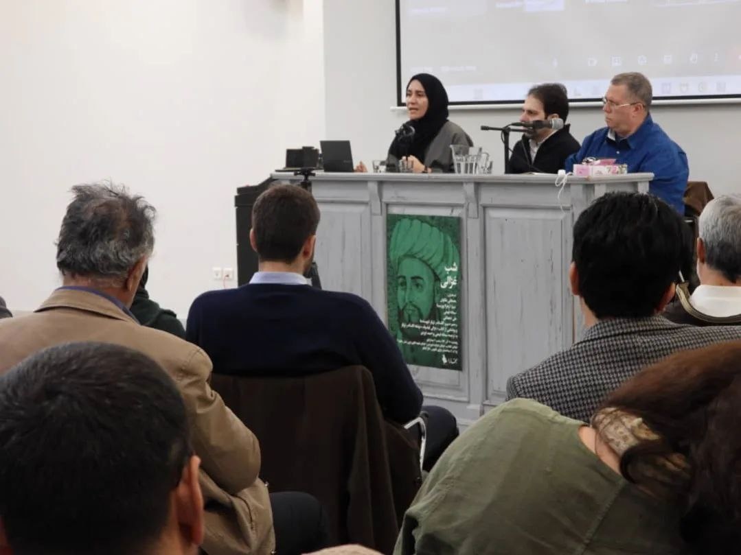 نقد ملکیان به آراء امام محمد غزالی / امام محمد غزالی؛ منتقد یا مدافع فلسفه