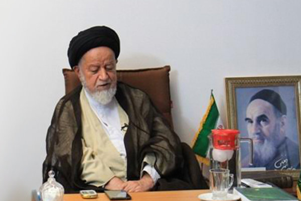 تشییع پیکر آیت‌الله شاهچراغی در سمنان