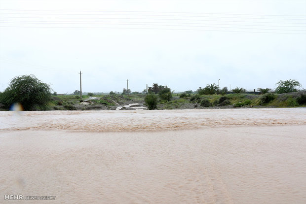 طغیان رودخانه فصلی در روستای بندک هشتبندی هرمزگان