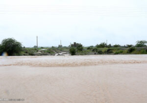 طغیان رودخانه فصلی در روستای بندک هشتبندی هرمزگان