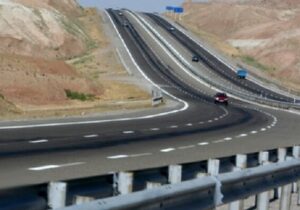 تلفات جادهای زنجان با تمرکز بر رفع نقاط حادثهخیز ۱۰ درصد کاهش دارد