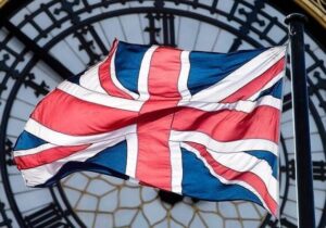 انگلیس:روسیه از لحاظ نظامی بسیار قدرتمند است؛باید برای جنگ آماده شویم!