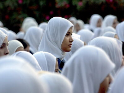 حجاب صرفاً یک پوشش یا نماد ظاهری نیست؛بی حرمتی به حجاب محکوم است