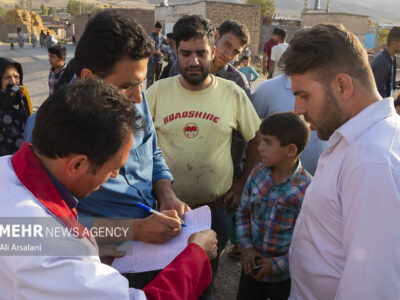 توزیع اقلام امدادی بین سیل‌زدگان مهرگی در شهرستان سیریک