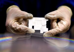 کاهش هزارمیلیاردی هزینه تعمیرات نیروگاهها با آجرهای نسوز نانویی ایران