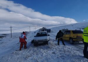 منیری:۵۸۳ حادثه دیده در برف و کولاک خراسان رضوی امدادرسانی شدند