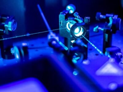 حمایت از توسعه کاربردهای لیزر و فوتونیک در صنایع پیشرفته و پزشکی