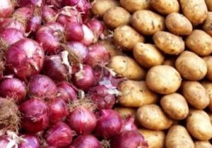 سیبزمینی و پیاز به میزان کافی ذخیرهسازی شده است