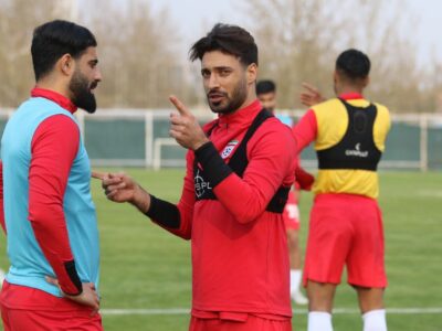 این دو بازیکن به تیم ملی لطمه می‌زنند/ دخالت بی‌مورد بخاطر منافع شخصی!