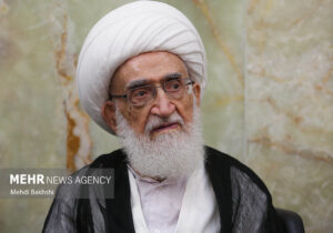 نظام اسلامی، برجسته‌ترین یادگار امام خمینی (ره) است