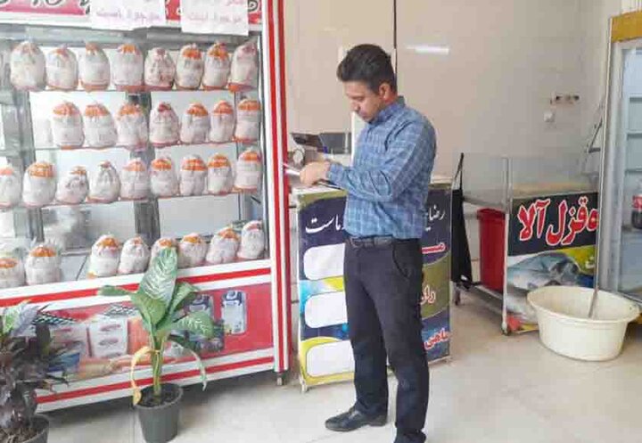 تداوم بازدید از مراکز عرضه مرغ شاهرود؛ یک تخلف ثبت شد